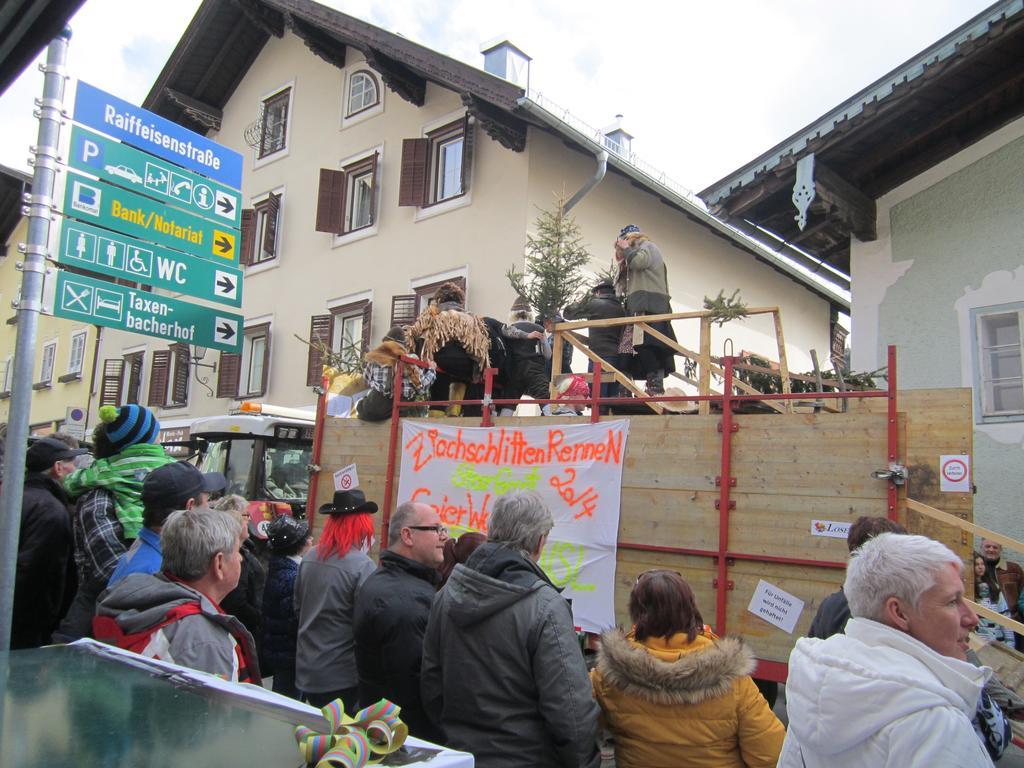 Gasthof Zur Post タクセンバッハ エクステリア 写真