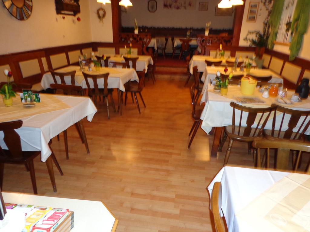 Gasthof Zur Post タクセンバッハ エクステリア 写真